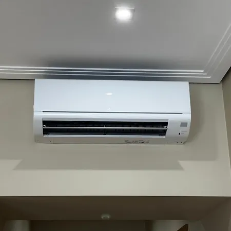 Raina Park View 2br Appartement *