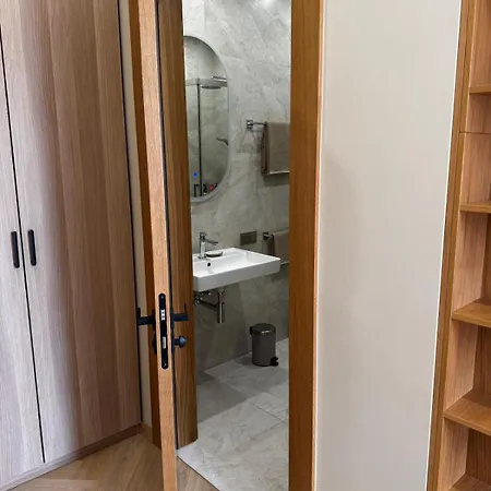 Raina Park View 2br Appartement Riga