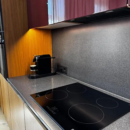 Raina Park View 2br Appartement